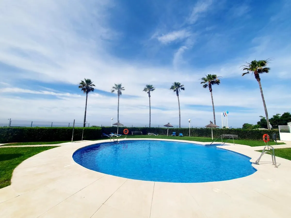 Luna Beach Seafront Marbella Apartamento