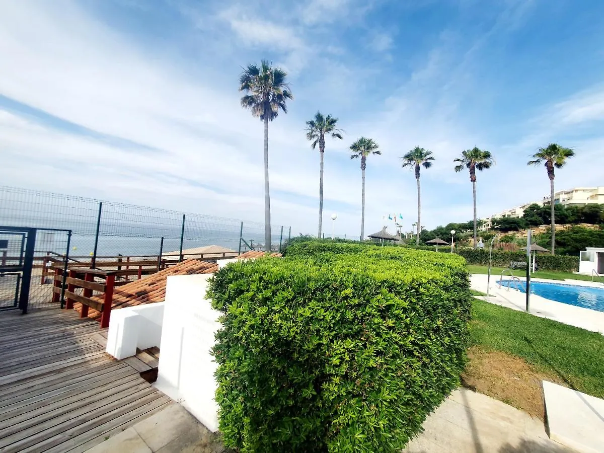 Luna Beach Seafront Marbella Espanha