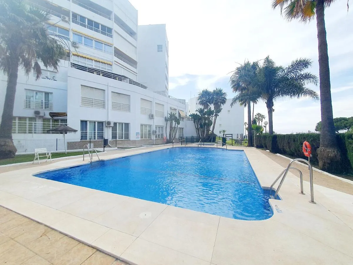 Luna Beach Seafront Marbella Apartamento
