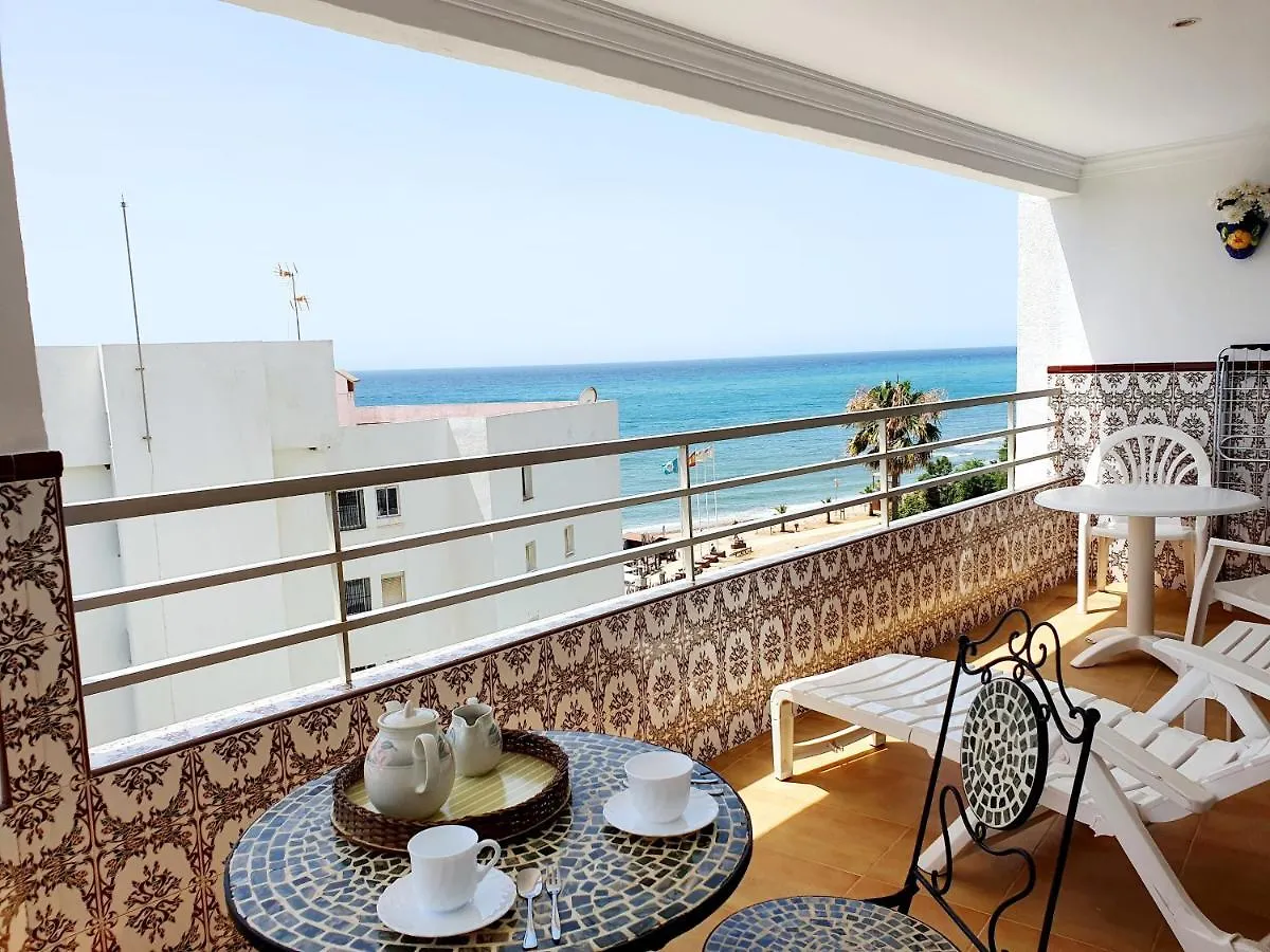 Luna Beach Seafront Marbella Apartamento